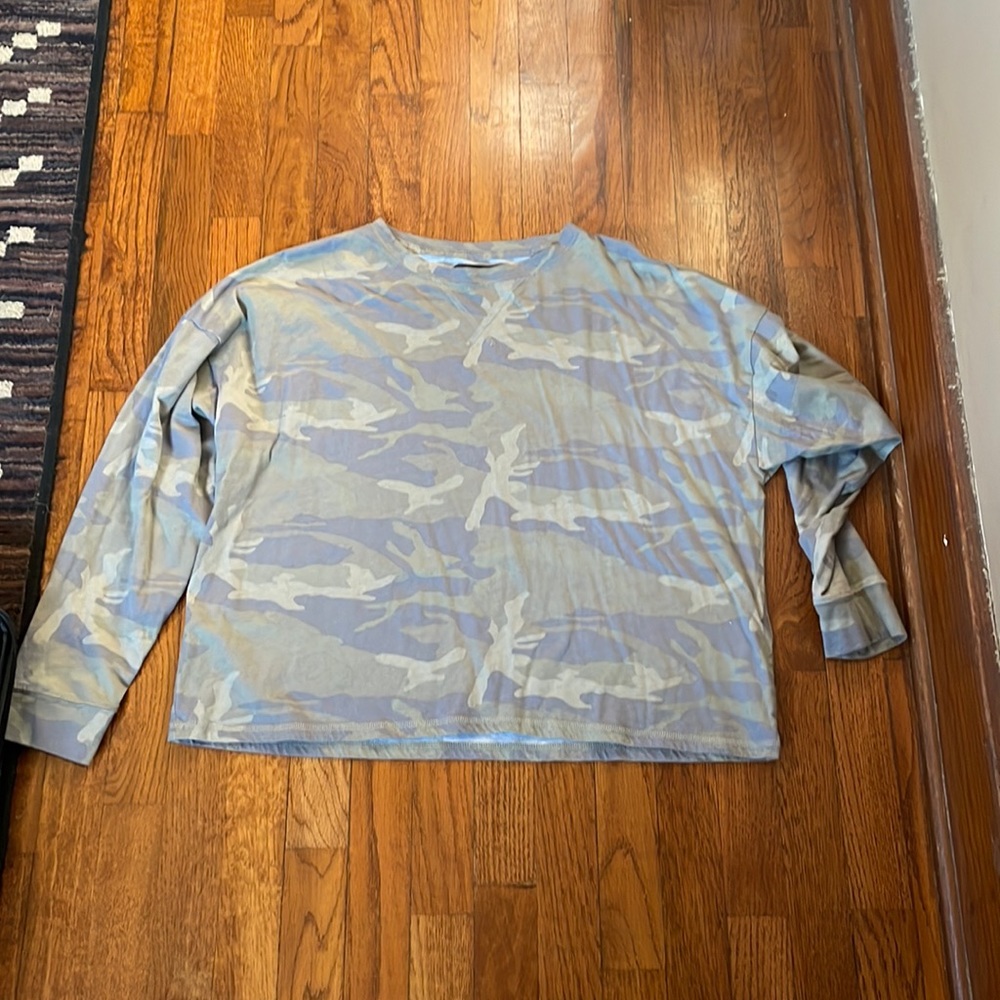 Size XL cropped loose fit top from Abercrombie & Fitch